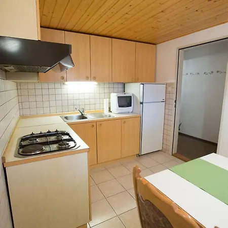 Apartman Petacova Hisa *