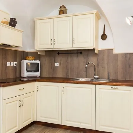 Apartman Petacova Hisa