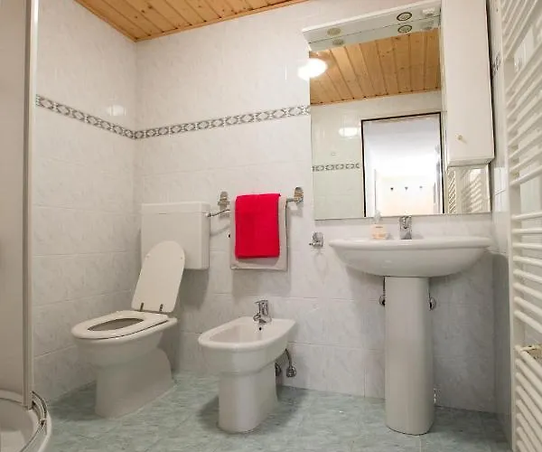 Apartment Petacova Hisa