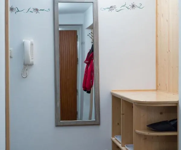 Apartment Petacova Hisa