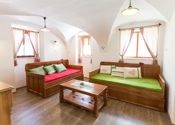 Petacova Hisa Apartment