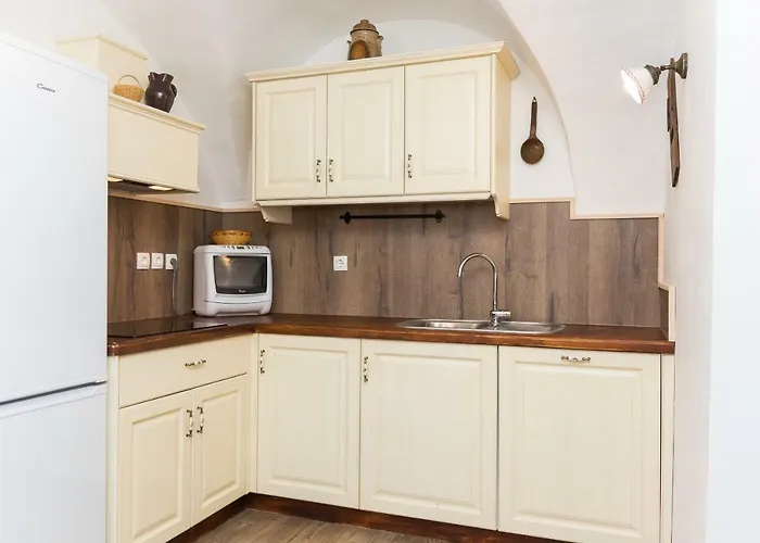 Apartment Petacova Hisa